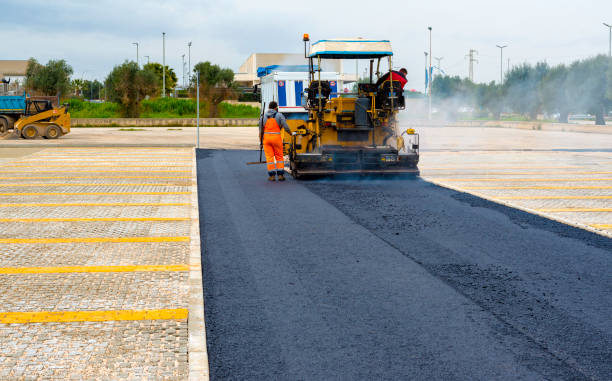 Best Driveway Paving Contractor  in Skyline View, PA